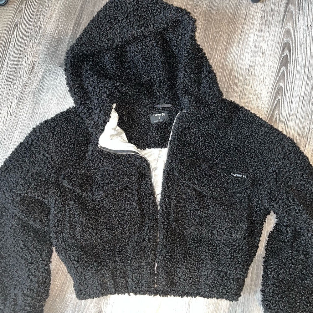 Fuzzy Cropped Zip-up